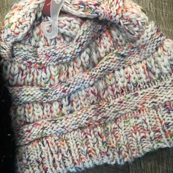 SOLD!!! BEANIE BUNDLE - Picture 3 of 3